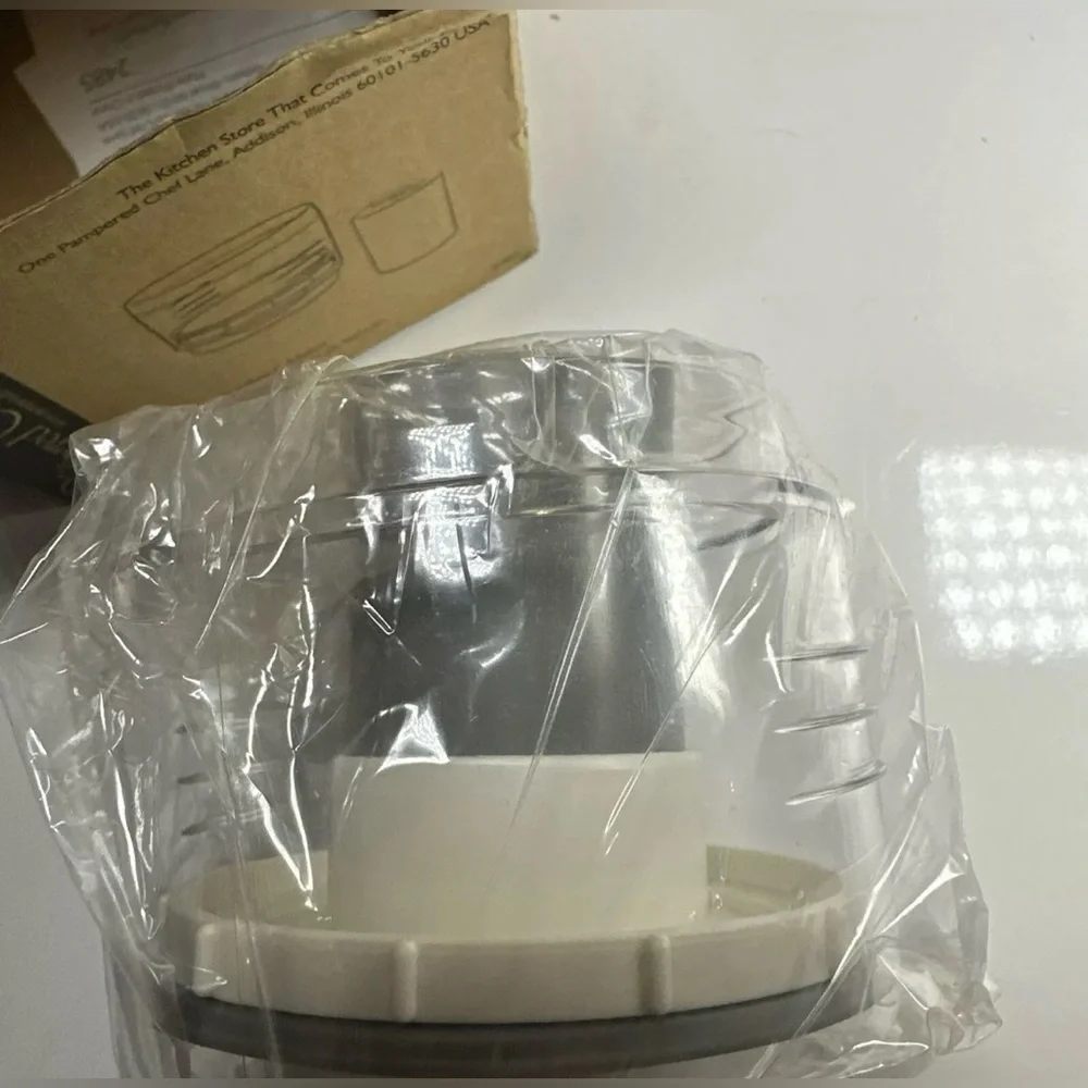 NEW IN BOX Pampered Chef Ice Cream Sandwich Maker 2485